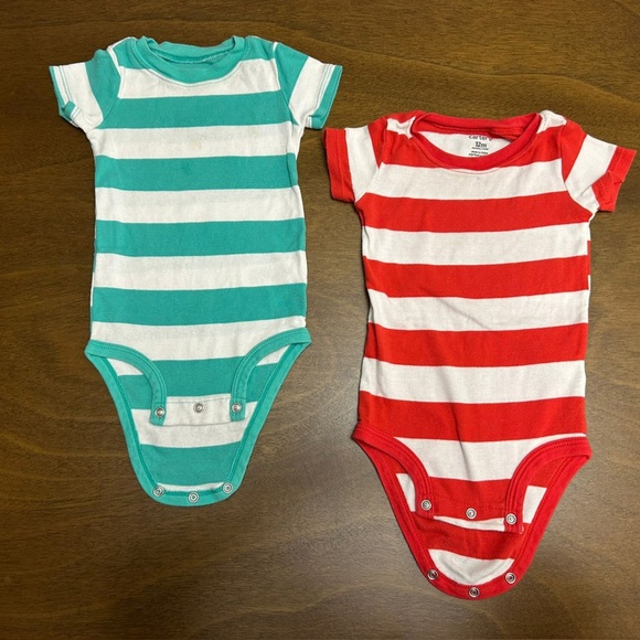 2ct Short Sleeve Baby Bodysuits 12 Months. Carters (0240) - Picture 3 of 6